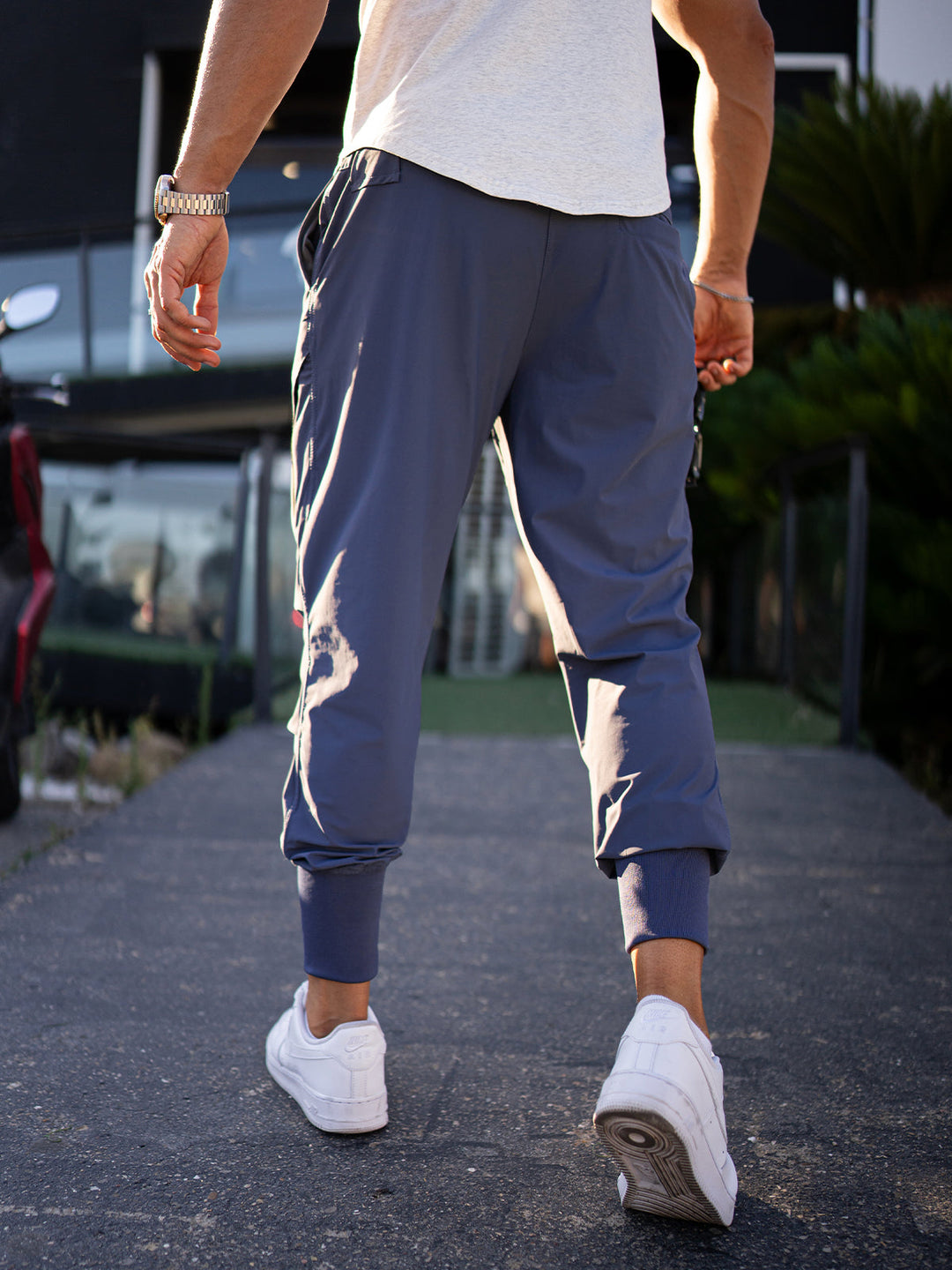 Granada men's everyday joggers, combining durability, comfort, and practical cargo storage pockets.
