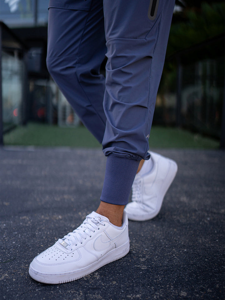 Active men's cargo joggers, perfect for a dynamic lifestyle, blending utility with modern style.