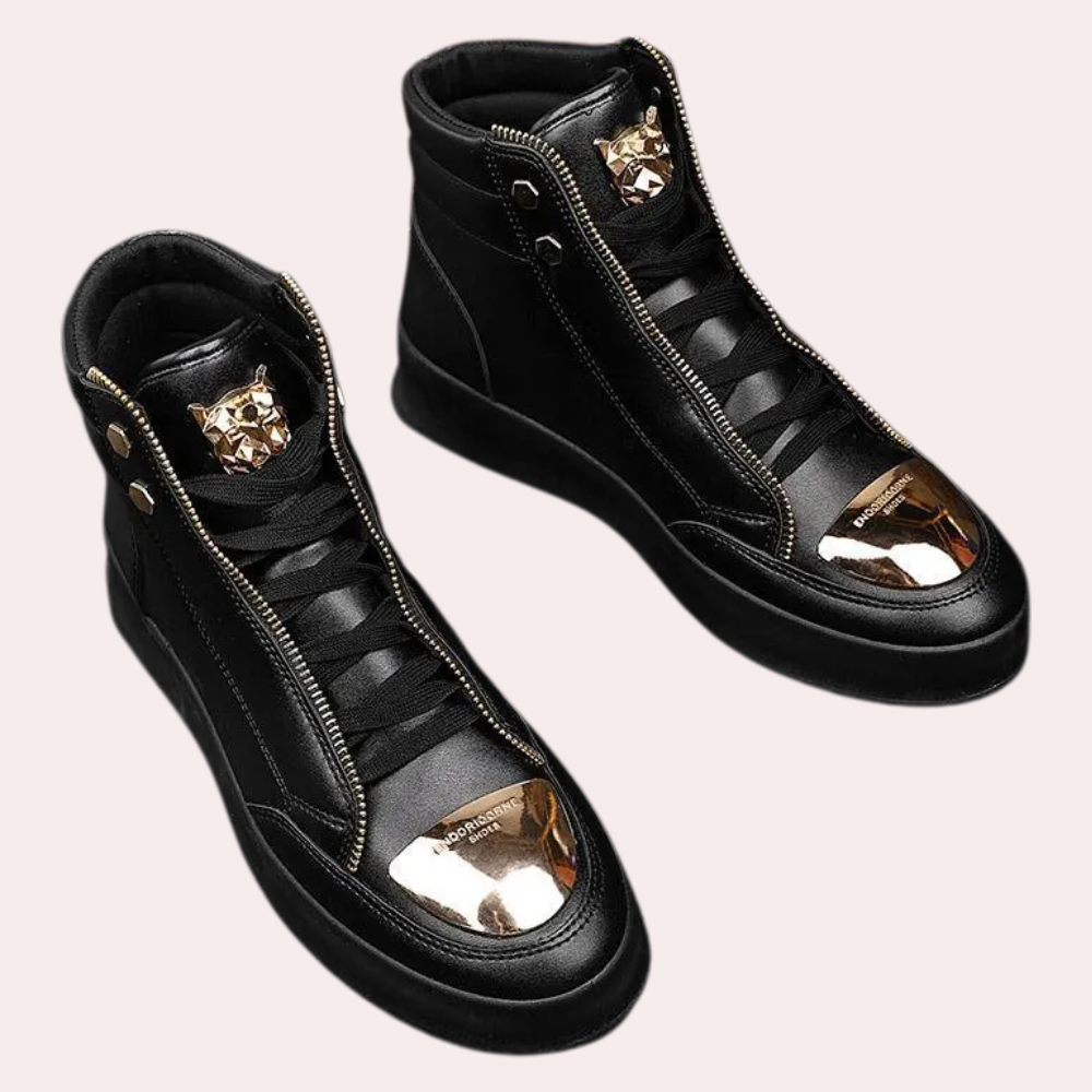 White men's high-top sneakers, perfect for versatile casual and urban street style. Comfortable footwear.