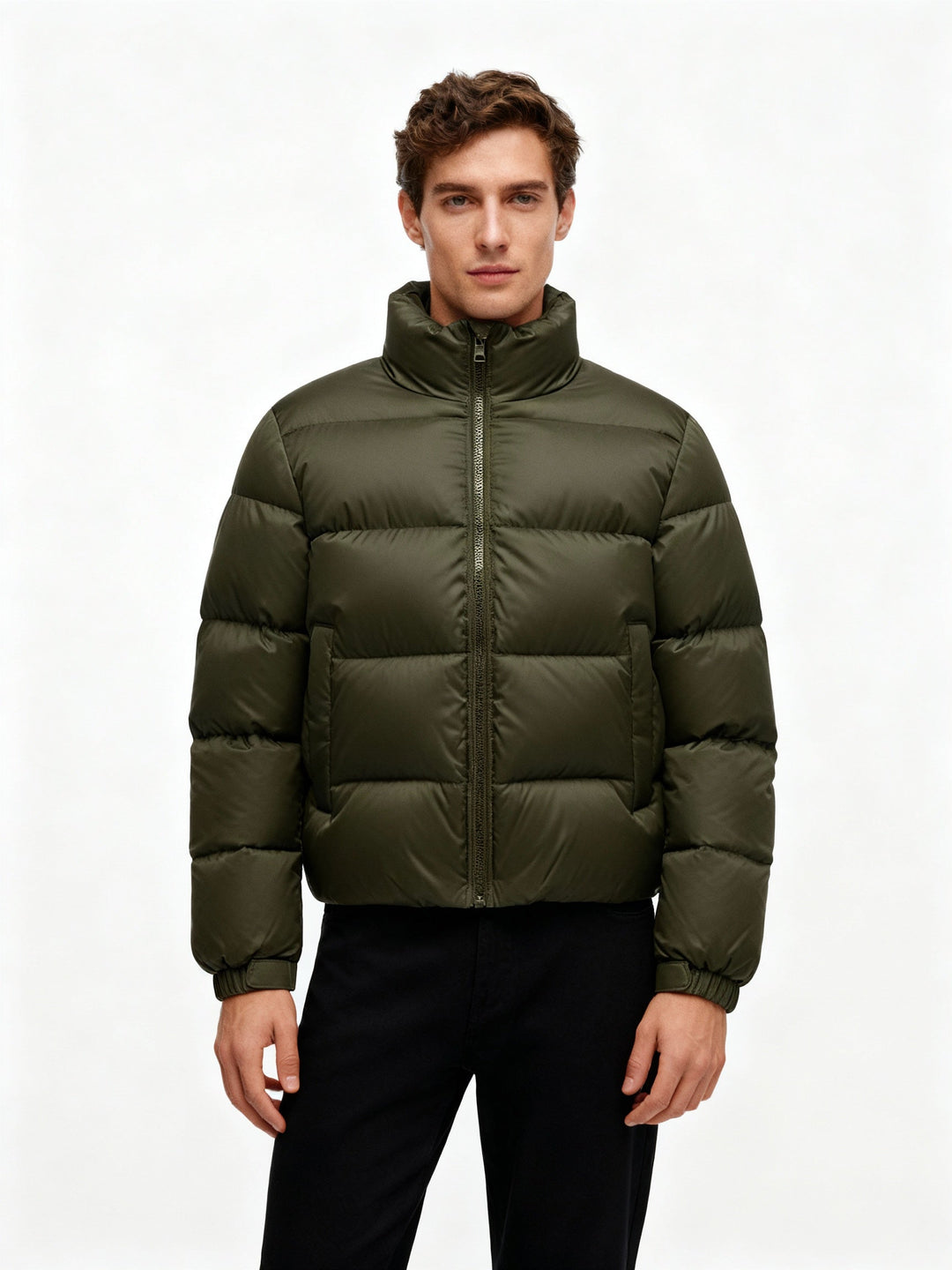 Men's hooded puffer jacket, ready for cold weather adventures. Offers ultimate warmth and a sleek, stylish design.