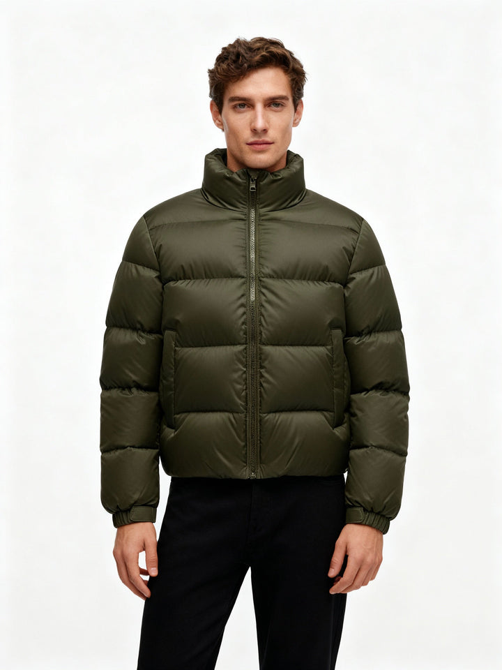Men's hooded puffer jacket, ready for cold weather adventures. Offers ultimate warmth and a sleek, stylish design.