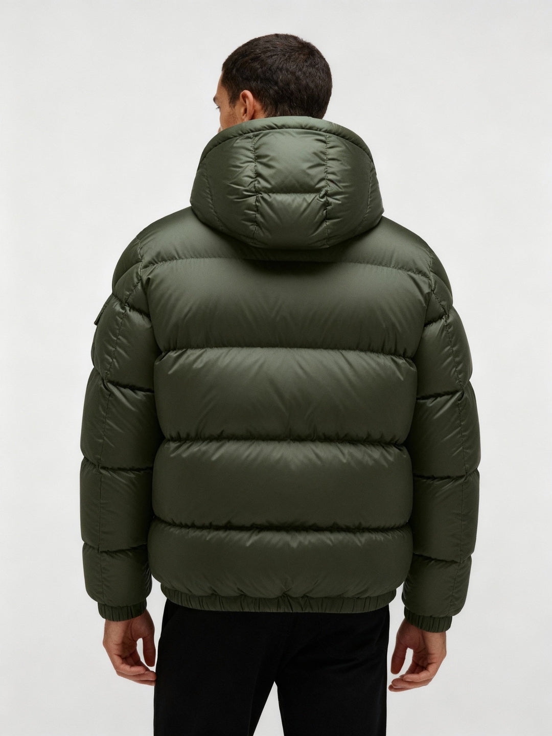 Warm men's puffer jacket with hood, ideal winter coat for cold weather & casual outdoor activities.