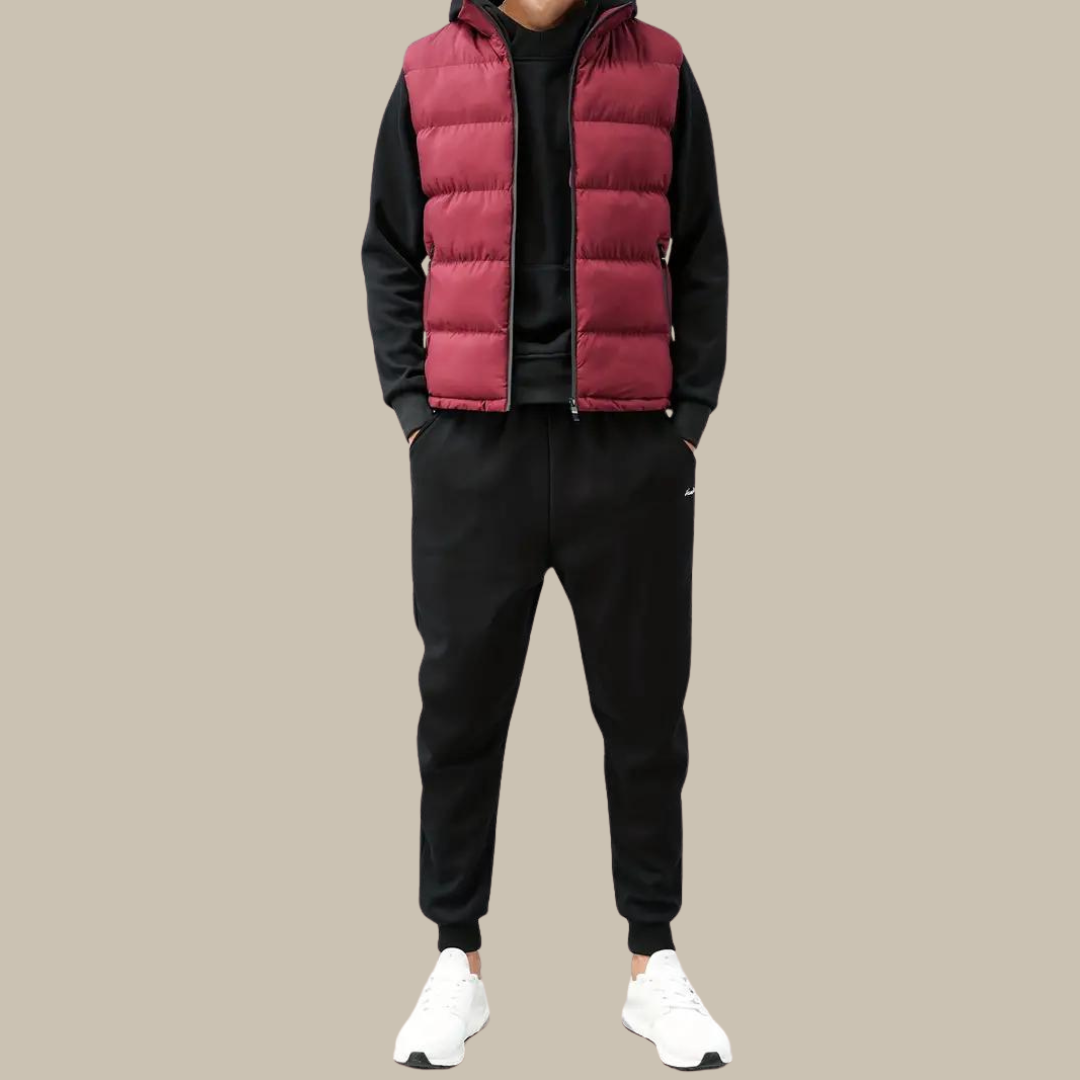 Stylish men's insulated vest, a versatile layering piece for men's fashion.