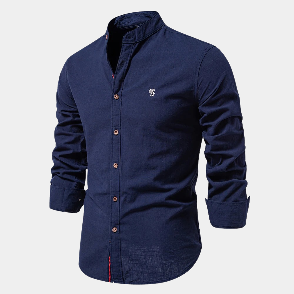 Casual men's long-sleeve summer shirt with breathable fabric. Lightweight and comfortable for sunny days.