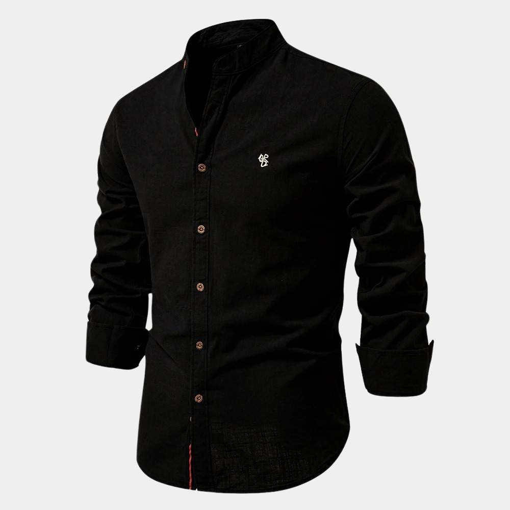 Comfortable men's long-sleeve summer shirt, slim fit design for warm days. Breathable and stylish men's fashion.