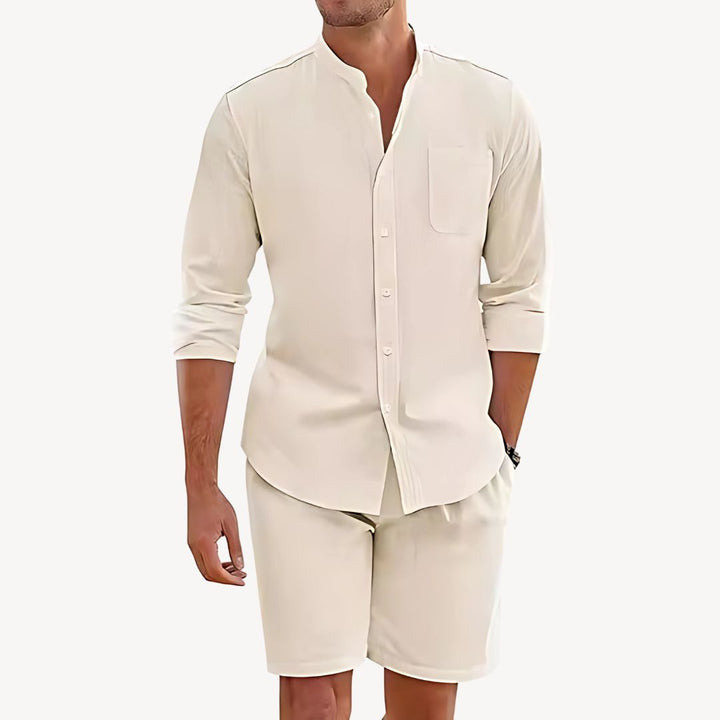 Men's lightweight summer set: short-sleeve button-up shirt & drawstring shorts for casual wear.