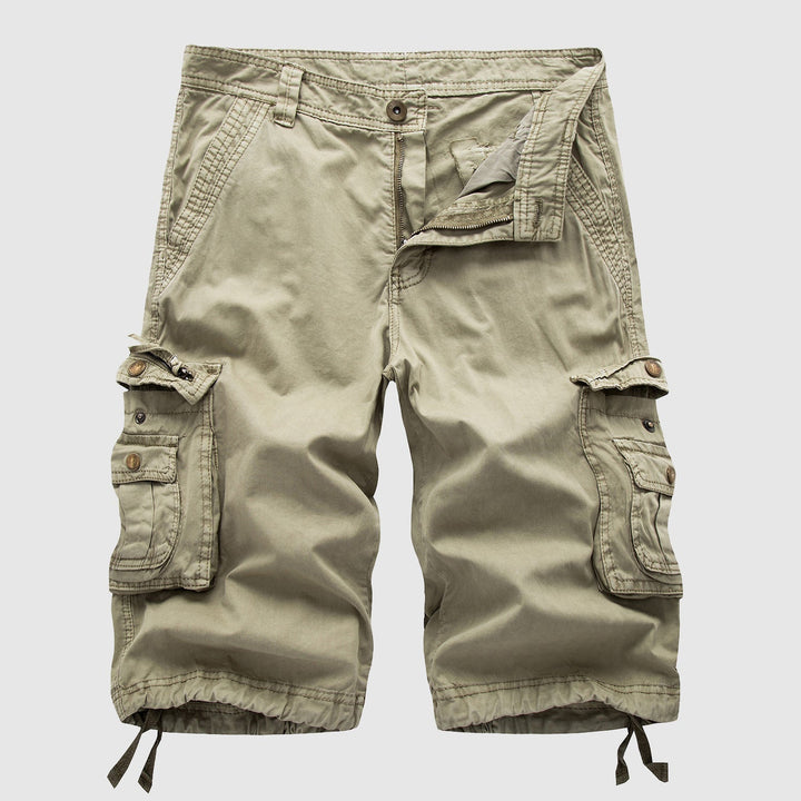 Men's multi-pocket cargo shorts, versatile and comfortable for summer outdoor activities.