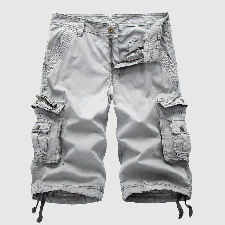 Comfortable men's relaxed fit cargo shorts, ideal for versatile summer wear with practical multi-pockets.
