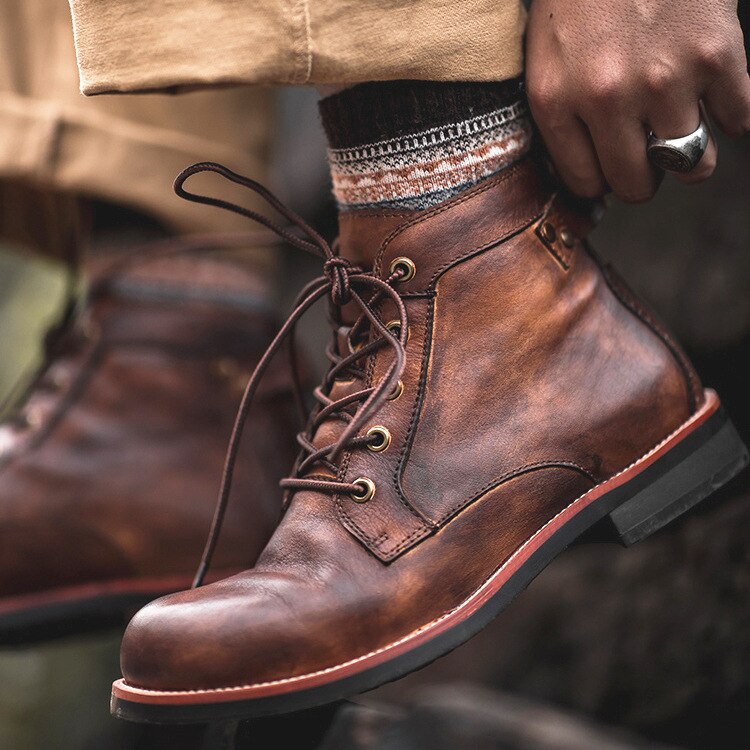 Supportive men's comfort boots, ideal for everyday wear, providing orthopedic all-day support & rugged style.