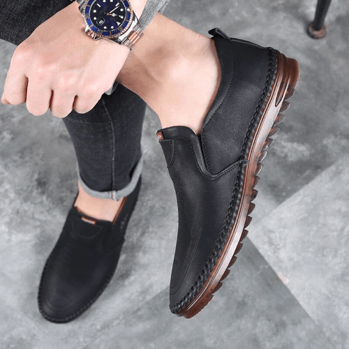 Stylish men's comfort sneakers, perfect for pain-free walking & daily wear with superior foot support.