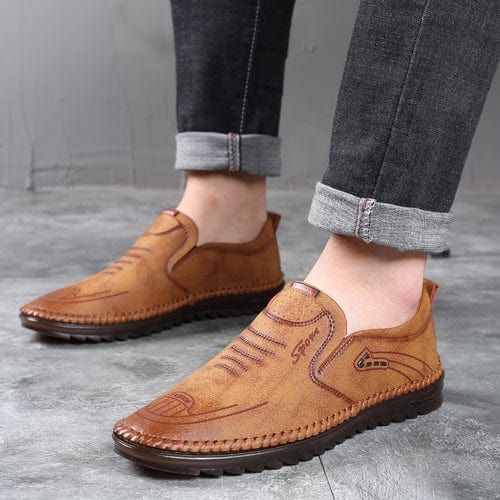 High-quality men's orthopedic walking shoes, offering ultimate comfort and support for active lifestyles.