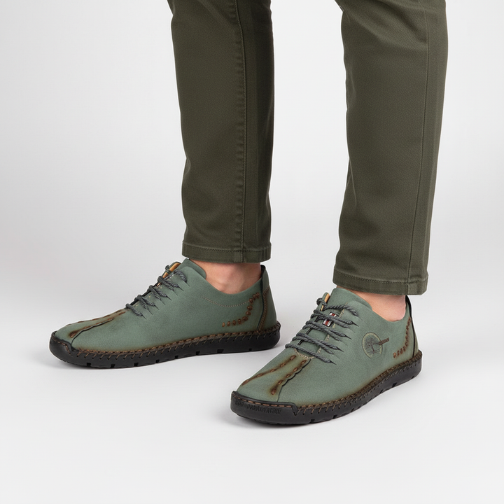Men's casual orthopedic walking shoes, providing excellent support and comfort.