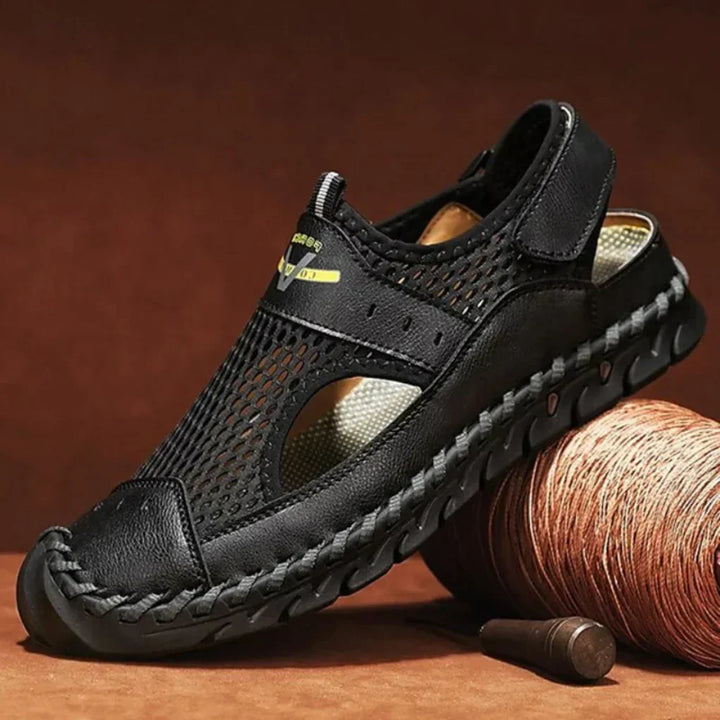 Breathable men's sport sandals, ideal for summer activities, featuring orthopedic design and advanced arch support.