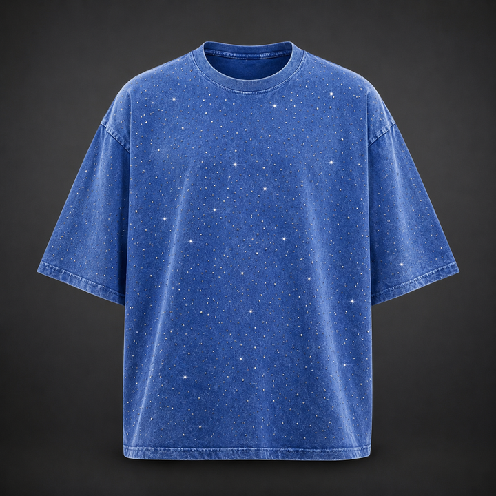 Men's spring/summer t-shirt with an oversized cut, crewneck, and subtle rhinestone accents.