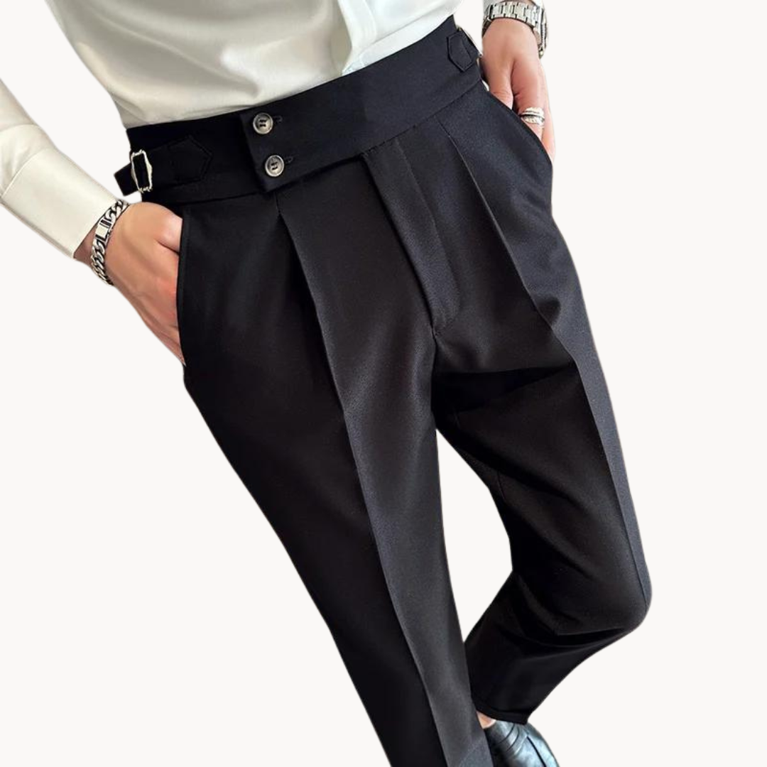Refined men's Gurkha trousers, pleated front, and elegant buckle detail. Ideal for dressy smart casual outfits.