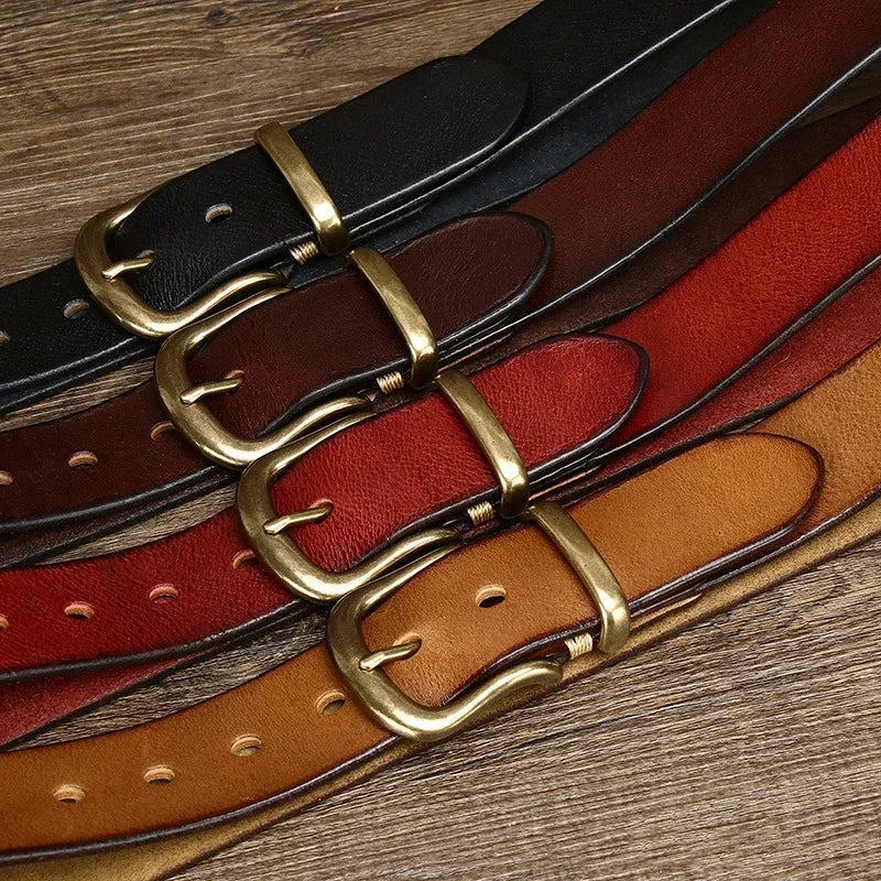 Elevate your style with this durable full-grain leather men's belt, a classic and versatile accessory.