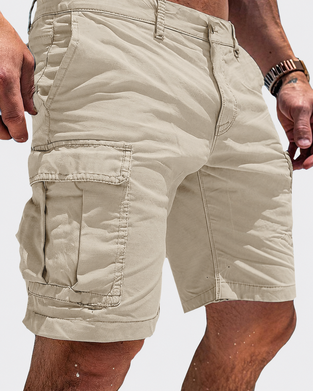 Men's relaxed fit cargo shorts, ideal for casual summer wear with practical multi-pockets.