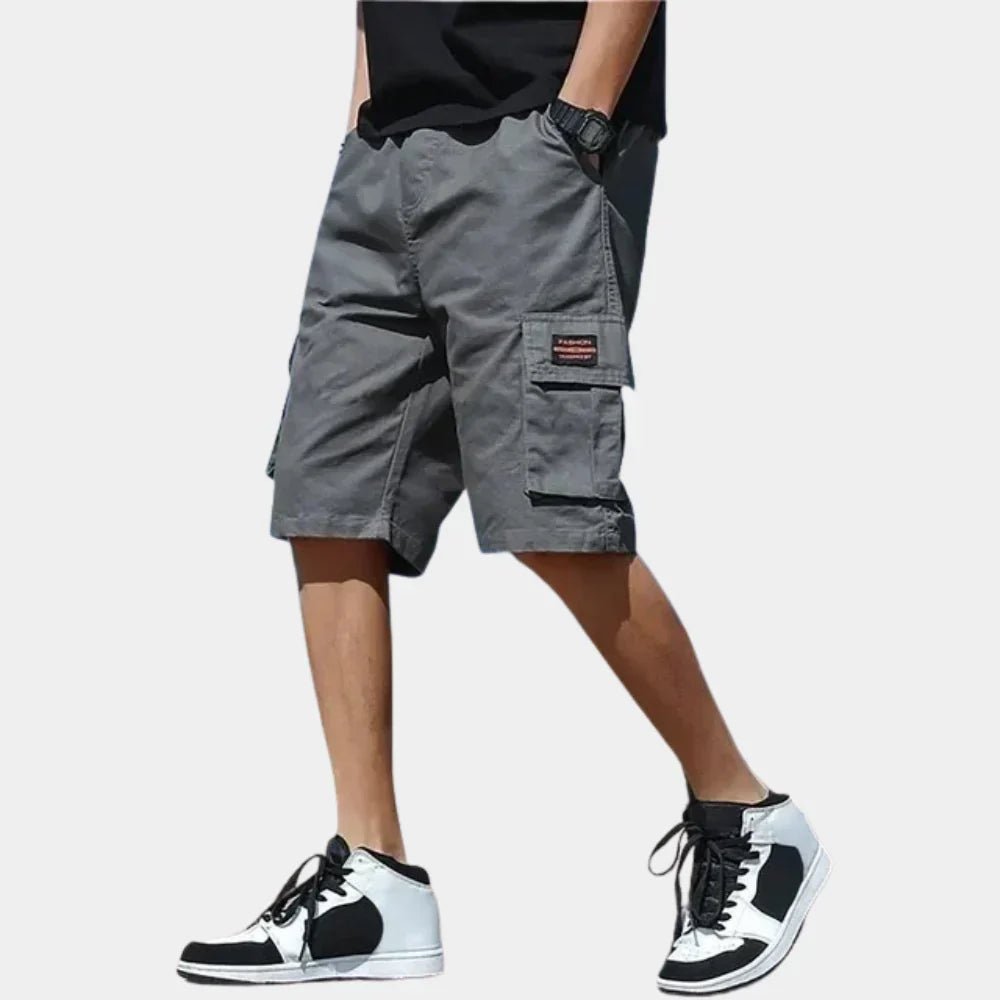 Stylish men's relaxed cargo shorts for versatile casual summer outfits & ultimate comfort.