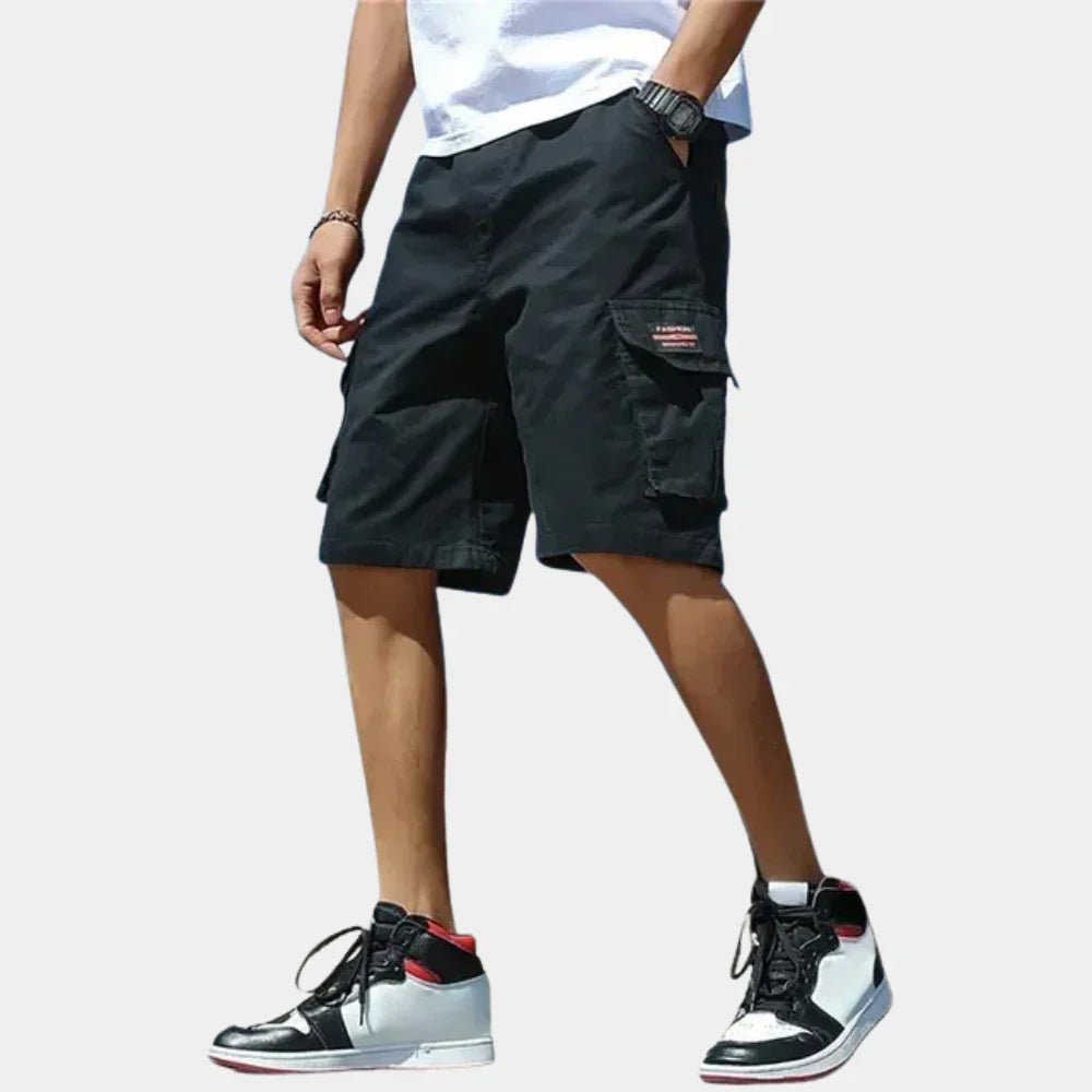 Lightweight men's casual cargo shorts with relaxed fit, essential for summer and outdoor activities.