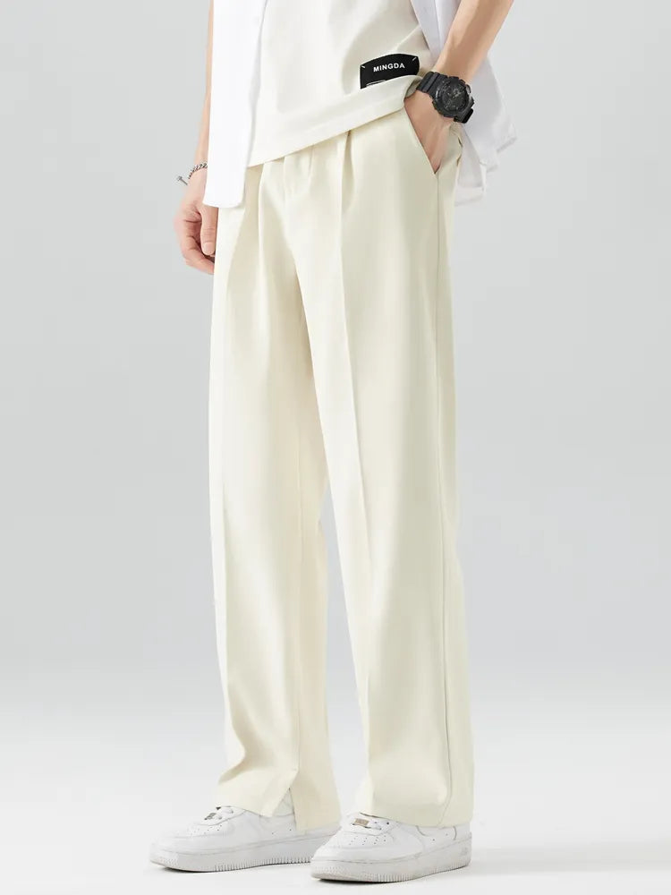 Men's relaxed fit casual pants, designed for ultimate comfort and versatile everyday wear.