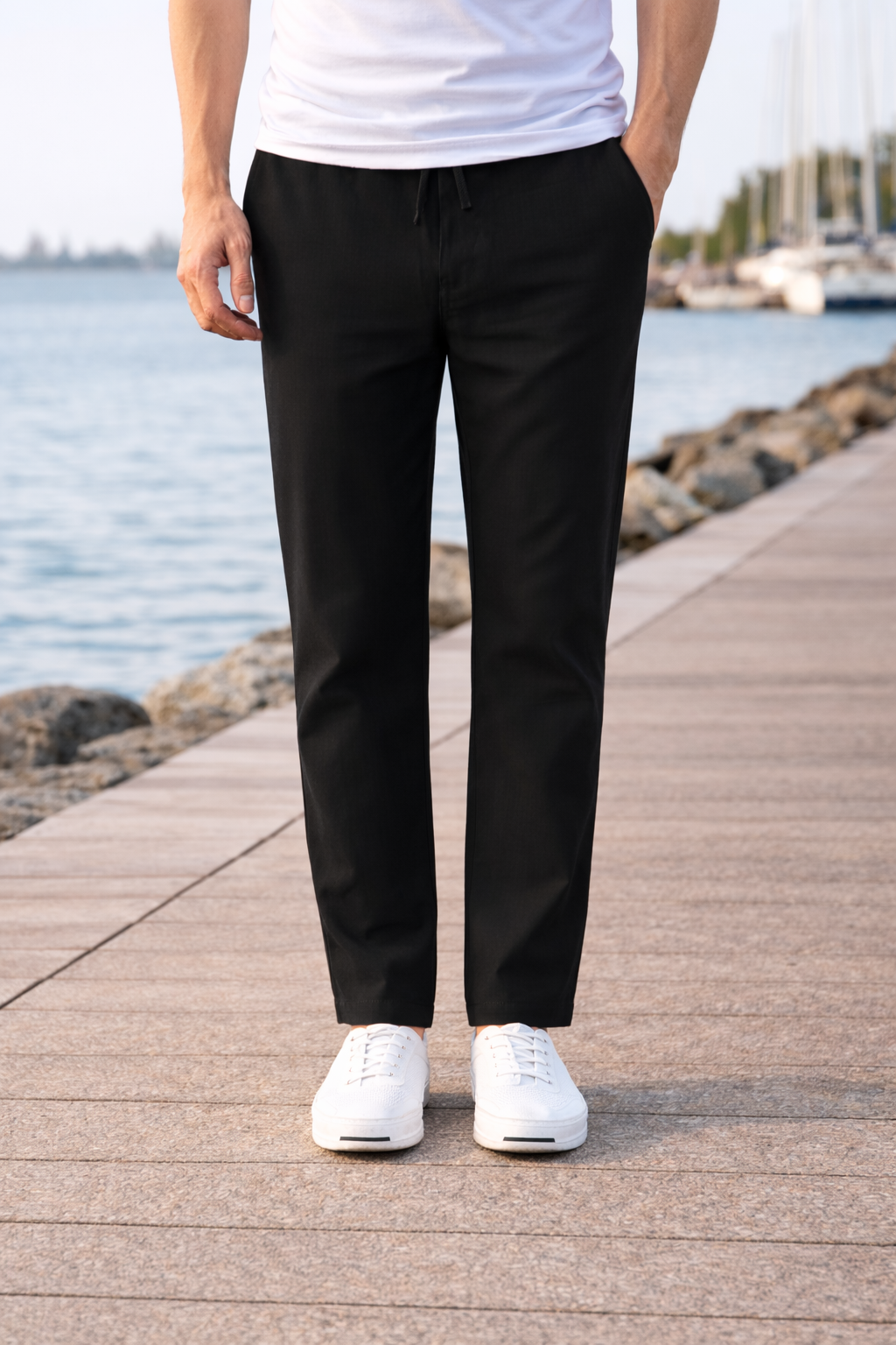 Versatile men's drawstring trousers, relaxed fit, ideal for casual fashion & comfort.