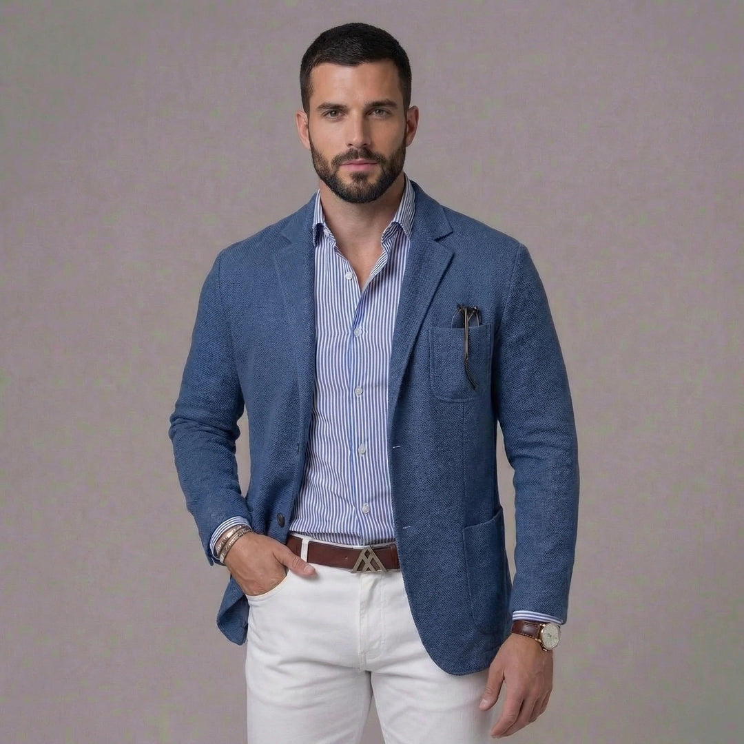Stylish men's relaxed fit lightweight blazer, ideal for comfortable summer smart casual outerwear.