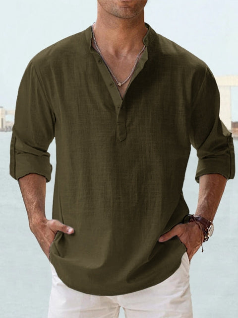 Stylish men's relaxed shirt, short-sleeve button-down, breathable, ideal for warm weather comfort.