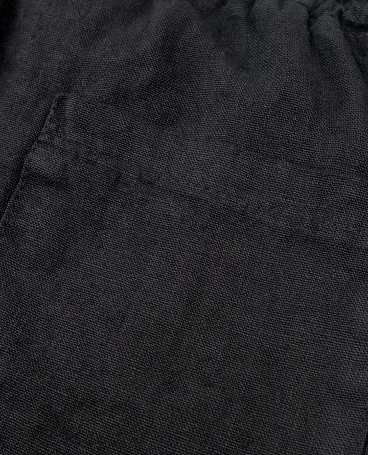 Comfortable men's summer shorts with a relaxed, breathable fit. Perfect for leisure, beach, and warm weather.