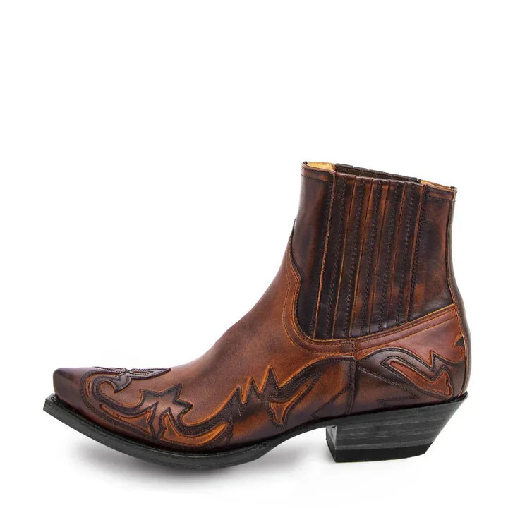 Black men's durable western ankle boots. Stylish cowboy boots for everyday wear, rugged fashion & comfort.