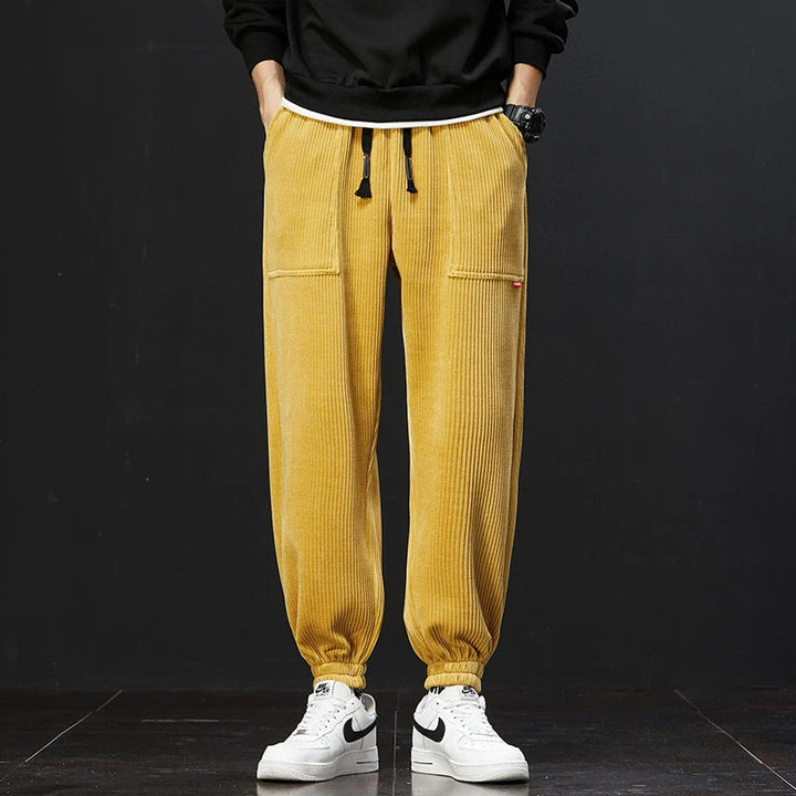 Men's Signature Everyday Joggers, black, relaxed fit, perfect for casual wear & comfort.