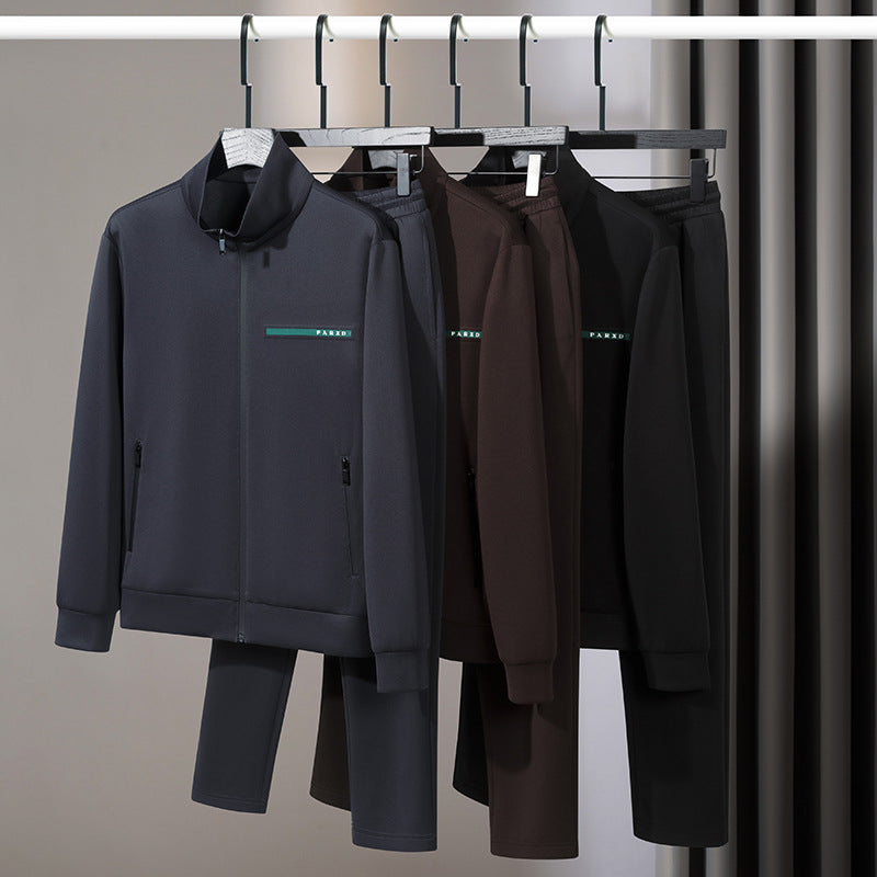Sporty men's tracksuit, perfect for active lifestyles, gym or running. Comfortable & stylish athletic apparel.
