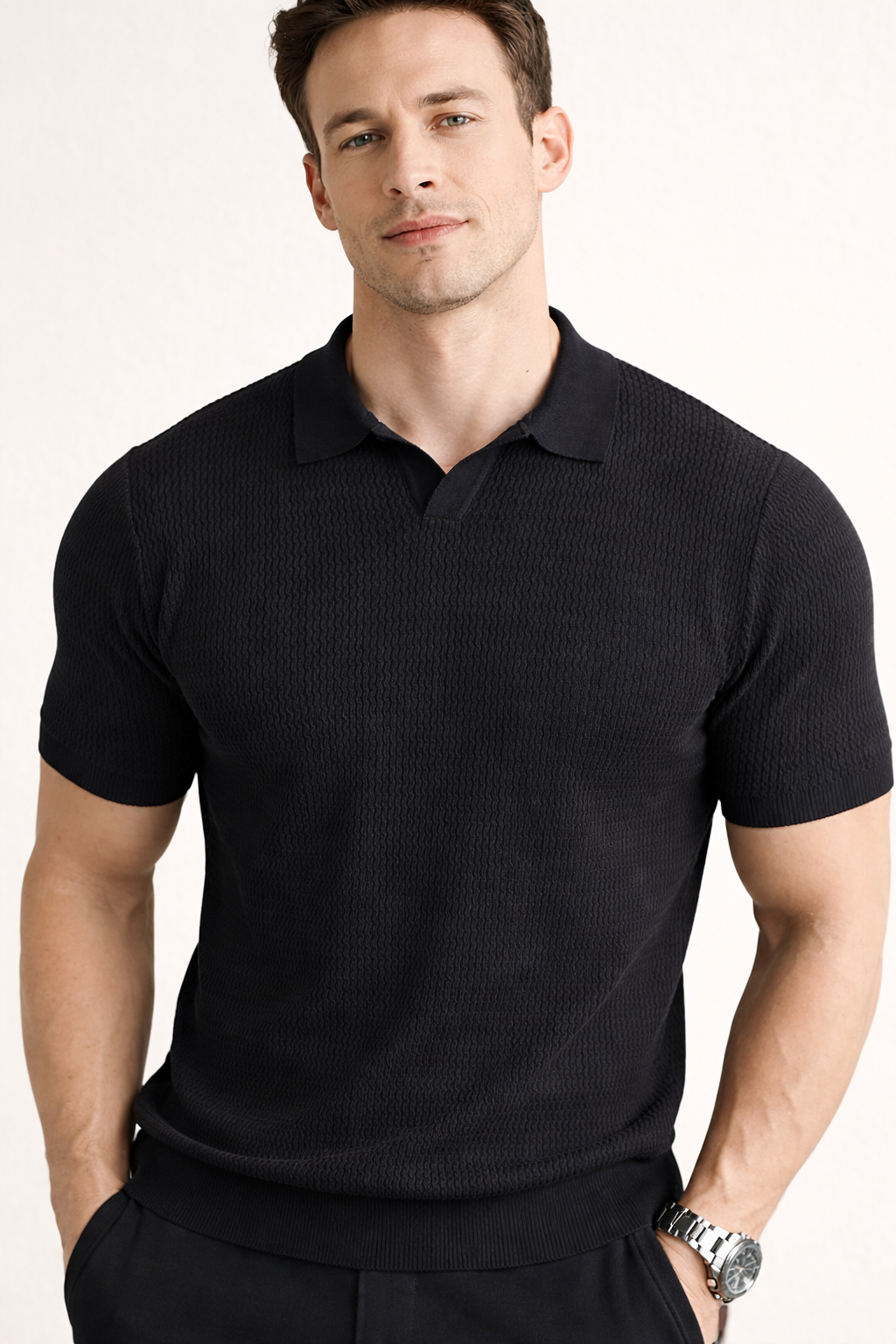 Stylish men's textured polo shirt in slim fit, short sleeve, ideal for modern casual fashion.