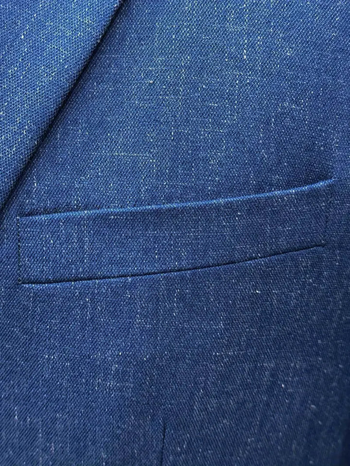 Look sharp in this men's slim fit two-piece suit, including a blazer and professional trousers for events.