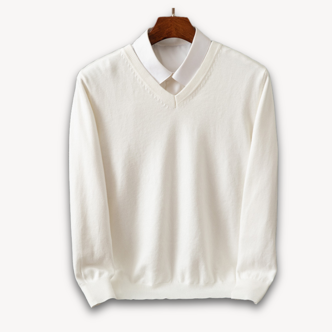 High-quality men's slim fit V-neck sweater, long sleeve and versatile for casual or elegant looks.