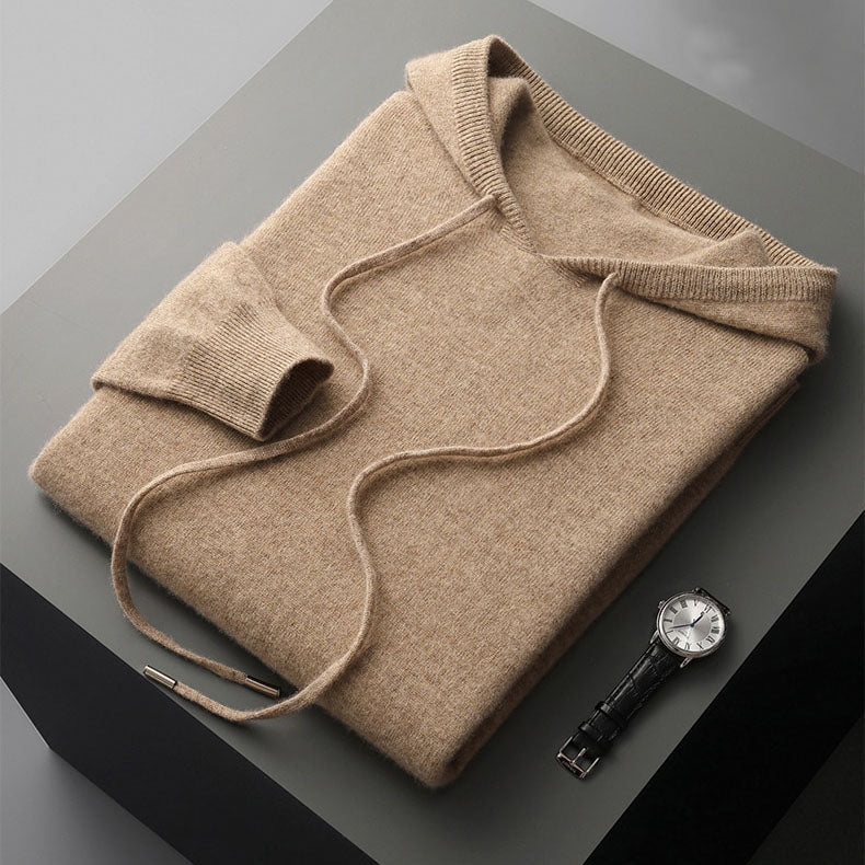 Everyday comfort in this men's soft pullover hoodie. A cozy long sleeve sweatshirt for casual fashion & lounging.