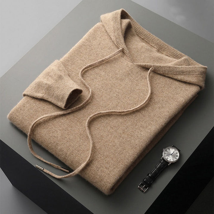 Everyday comfort in this men's soft pullover hoodie. A cozy long sleeve sweatshirt for casual fashion & lounging.