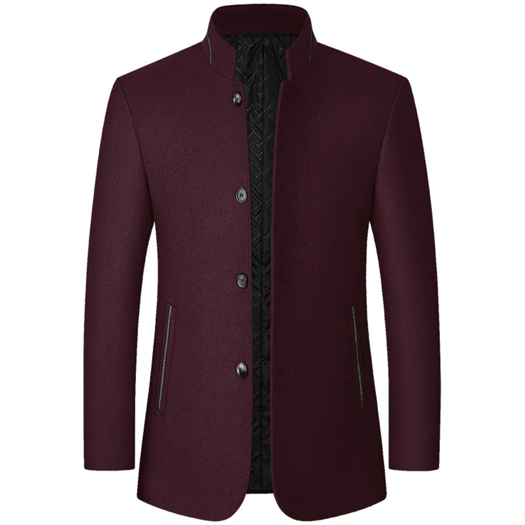 Men's smart casual trench coat featuring functional side pockets, perfect for business or everyday wear.