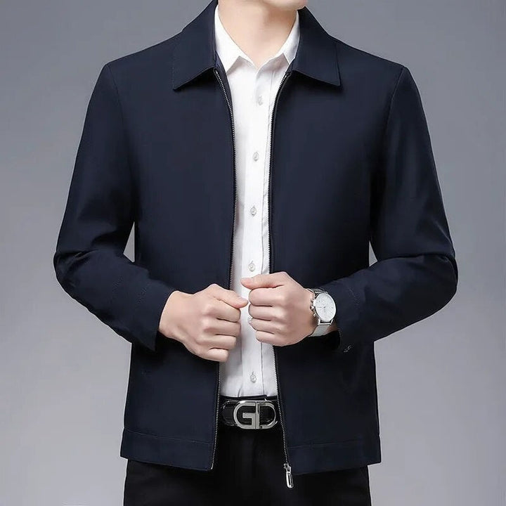 Seasonal men's navy casual jacket, a lightweight and stylish option for everyday outerwear.