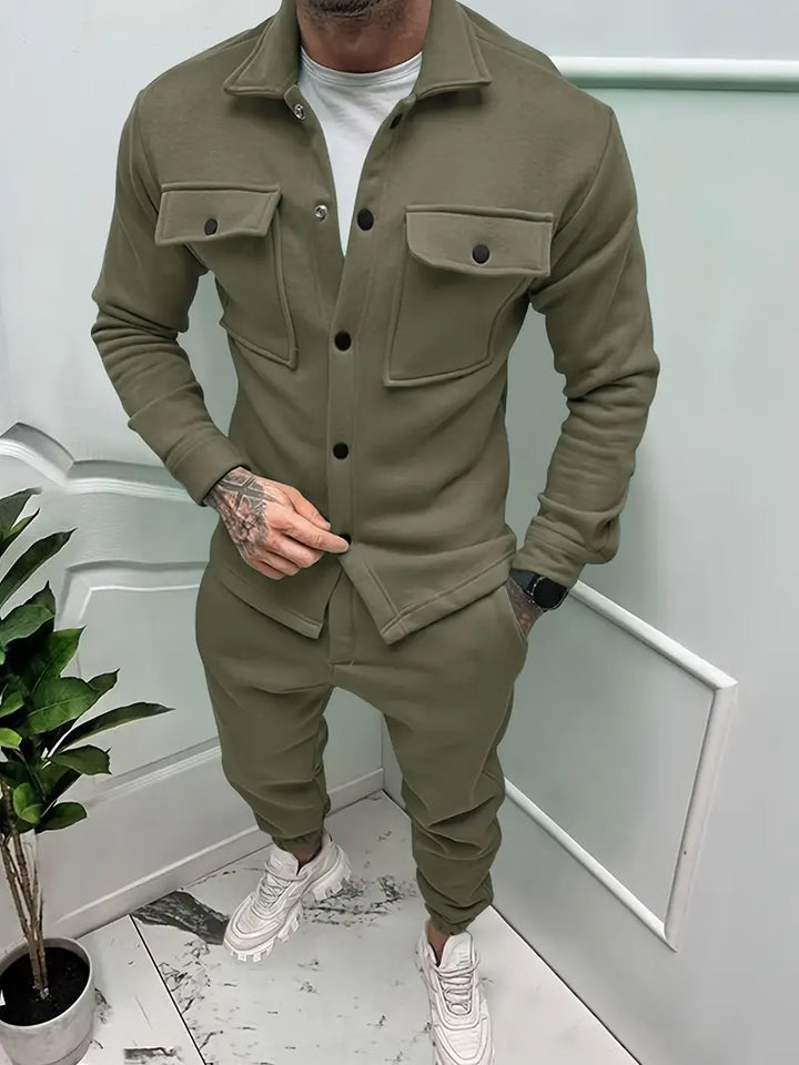 Men's casual two-piece jacket & trousers set. A trendy fall outfit for stylish men, offering comfort & modern fashion.