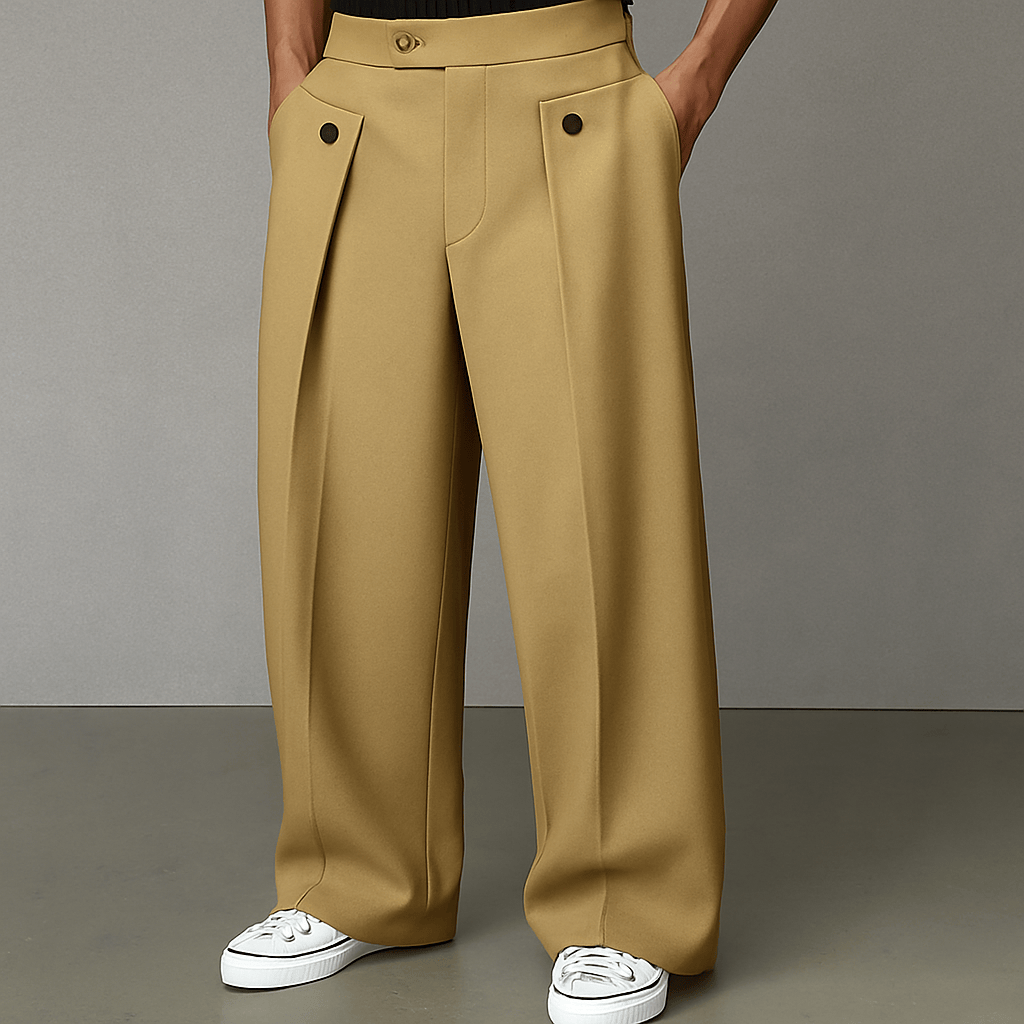 Pleated men's wide-leg trousers in a comfortable fit, ideal for smart casual or relaxed everyday style.