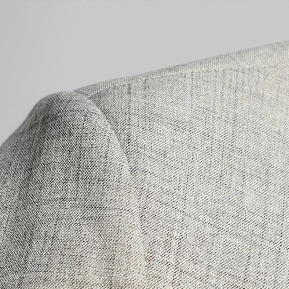 Elegant men's blazer for professional wear, featuring a two-button design and a comfortable slim fit.