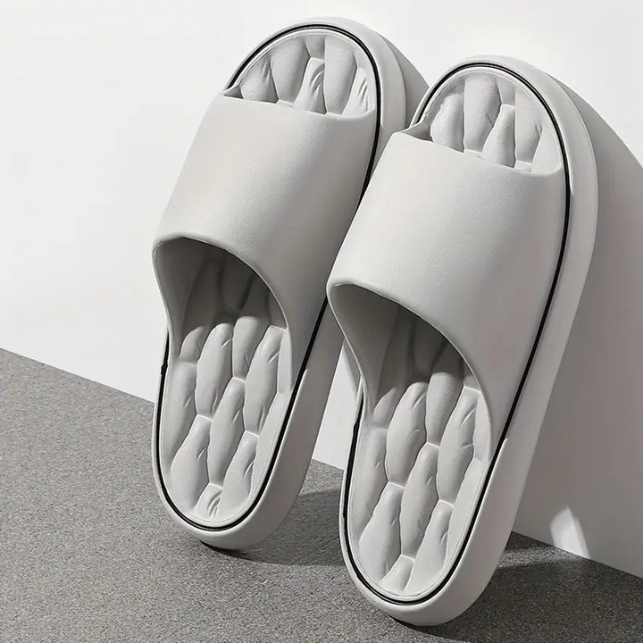 Cushioned men's pillow slides, ideal for casual summer comfort, walking, beach, or pool. Ultra-soft slip-on design.