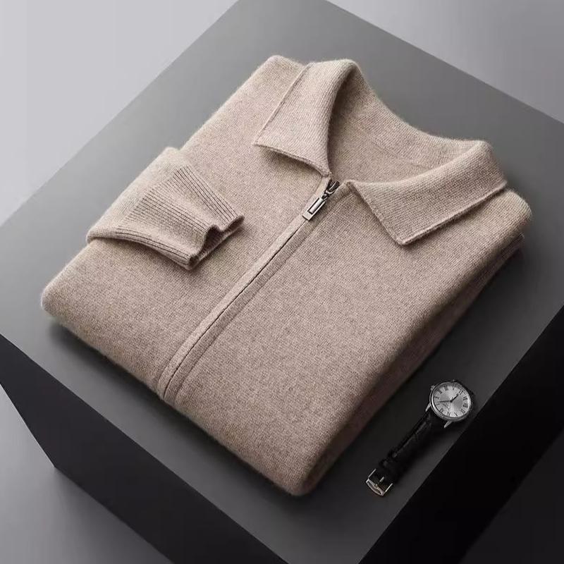 Premium men's ultra-soft all-season jacket, combining comfort with elegant style.