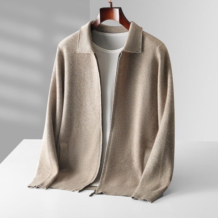 Versatile men's jacket: ultra-soft, all-season, elegant for daily wear.