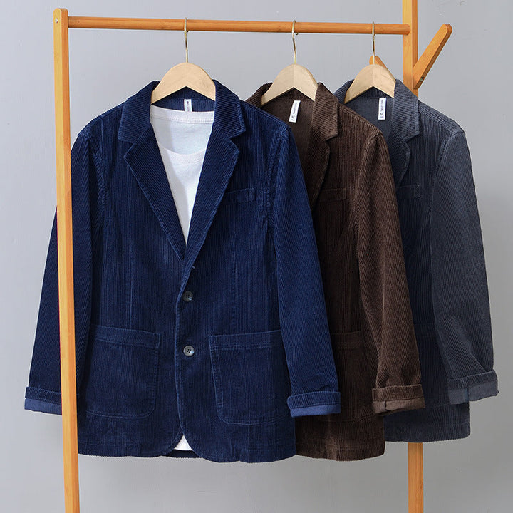 Versatile men's smart-casual blazer, the VARESE stylish jacket offers a modern fit & layering.