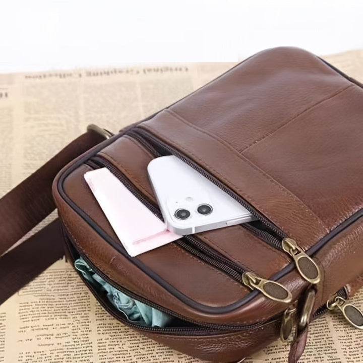 Modern brown men's shoulder messenger bag, ideal for business, casual outings, or daily commuting.