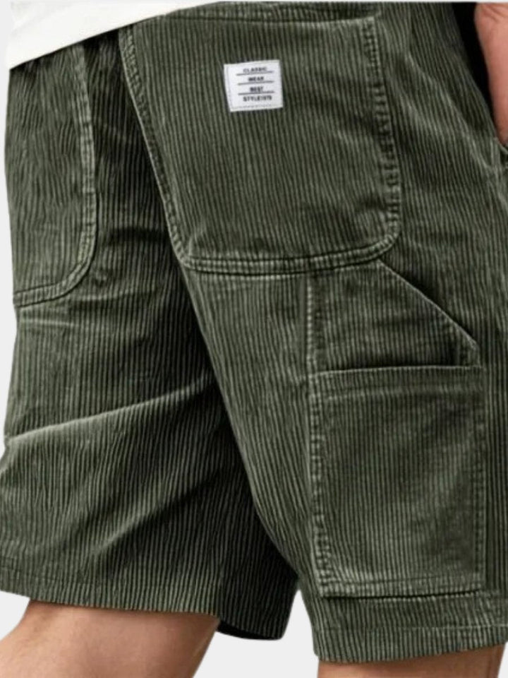 Men's versatile cargo shorts in khaki, perfect for everyday comfort & casual summer wear.