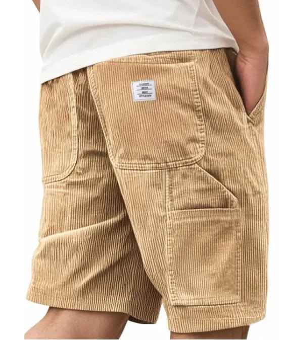 Casual men's kneelength shorts, perfect for summer outings, providing comfort and a relaxed look.