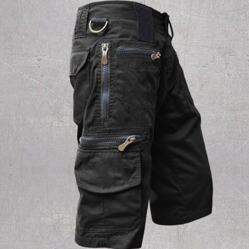 Men's comfortable multi-pocket cargo shorts, ideal for versatile everyday wear, outdoor activities & travel.