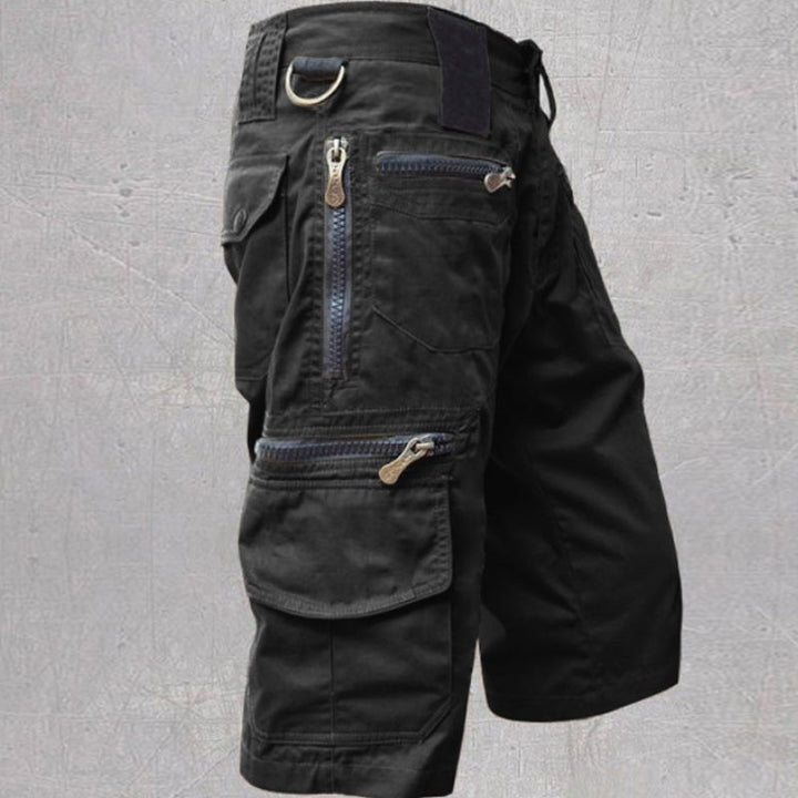 Men's comfortable multi-pocket cargo shorts, ideal for versatile everyday wear, outdoor activities & travel.